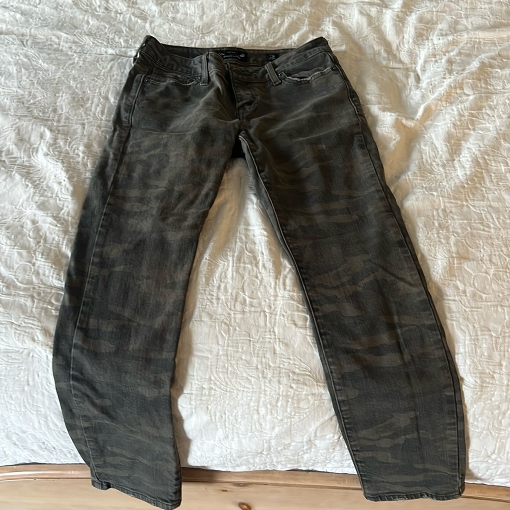 Lucky Brand army jeans